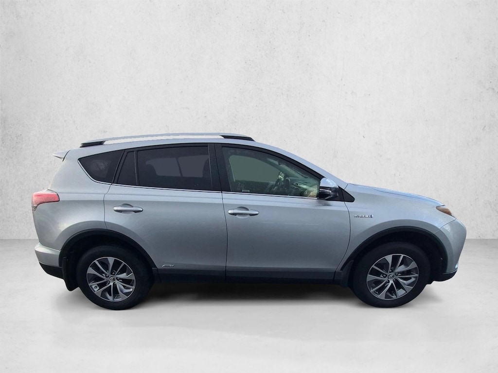 Used 2016 Toyota RAV4 Hybrid XLE SUV