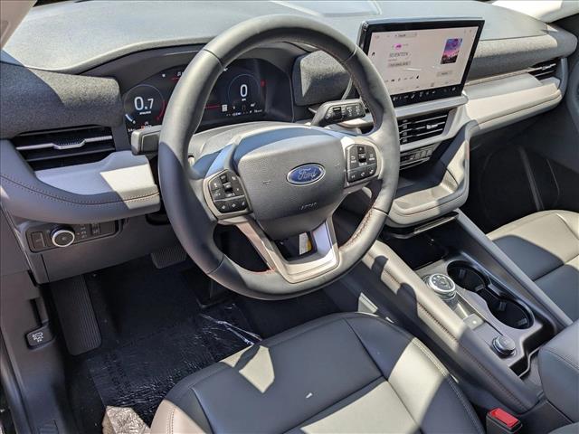 2025 Ford Explorer photo 3