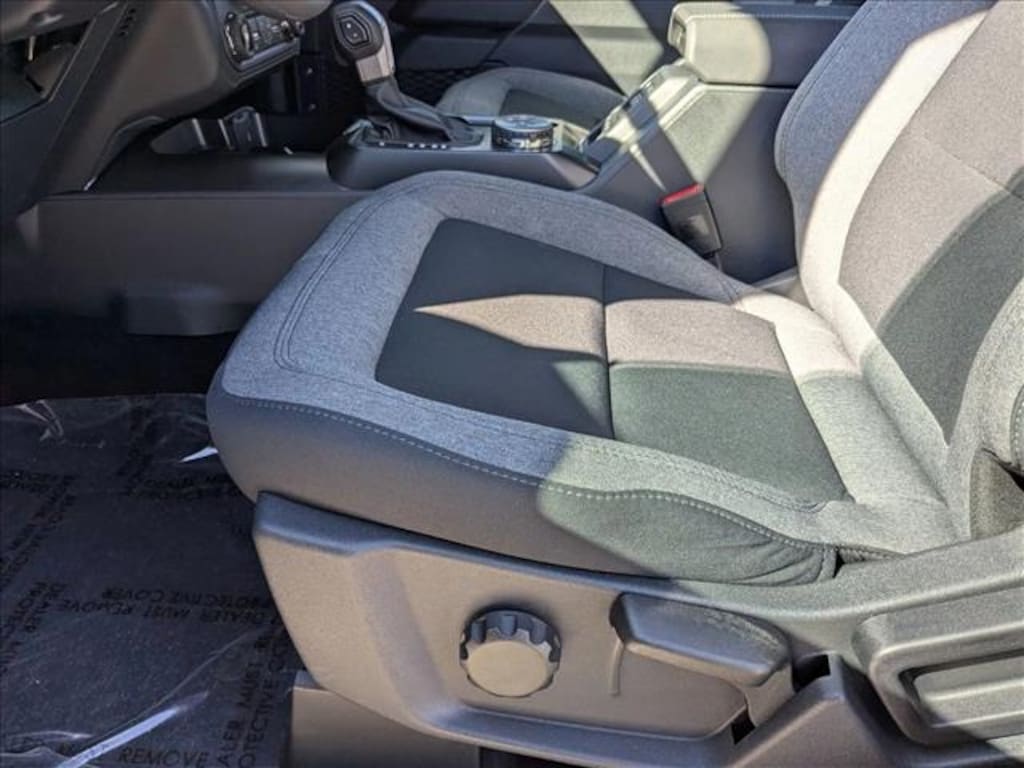 New 2025 Ford Bronco Base SUV