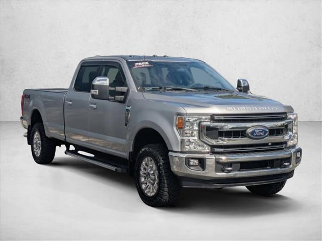 Used 2022 Ford F-250 XLT Truck Crew Cab