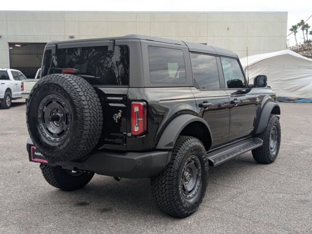 New 2025 Ford Bronco Outer Banks SUV
