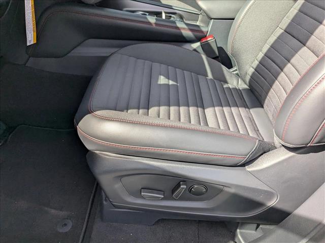 2025 Ford Explorer ST-Line photo 3