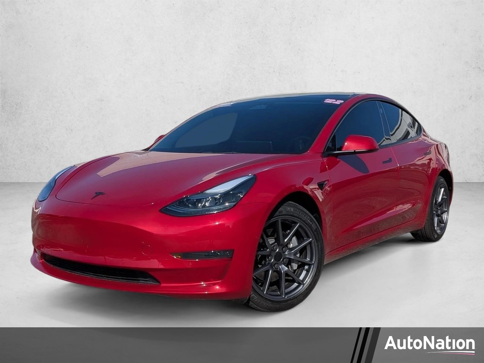 2022 Tesla Model 3 Standard Range Plus's photo