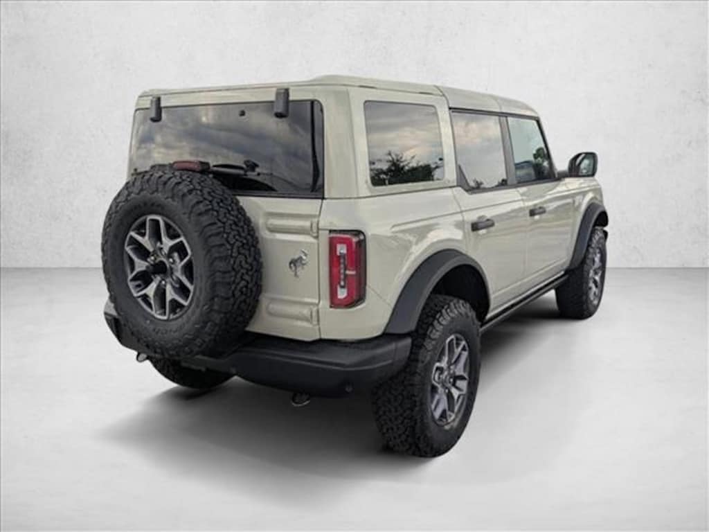 New 2025 Ford Bronco Badlands SUV