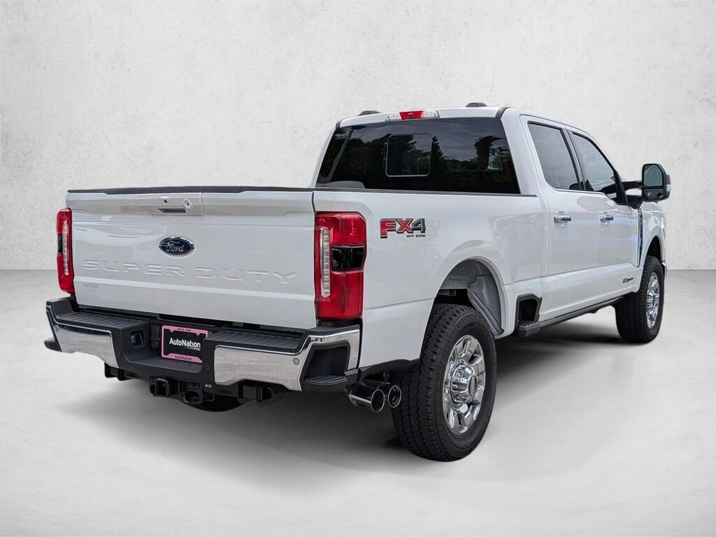 New 2025 Ford F-250 LARIAT Truck Crew Cab