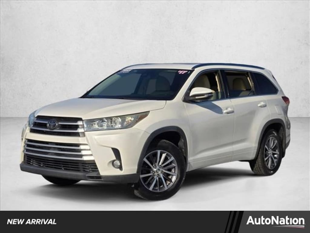 Used 2017 Toyota Highlander XLE SUV