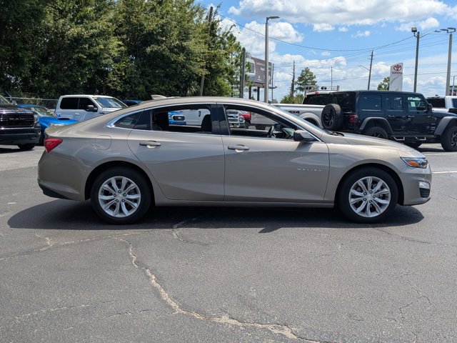 2024 Chevrolet Malibu 1LT photo 3