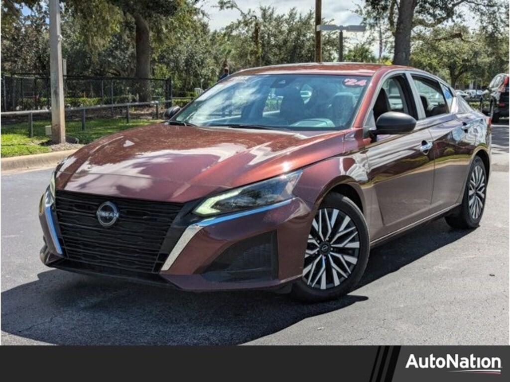 Used 2024 Nissan Altima 2.5 SV Sedan