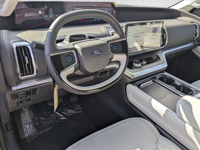 2025 Ford Expedition MAX Platinum photo 3