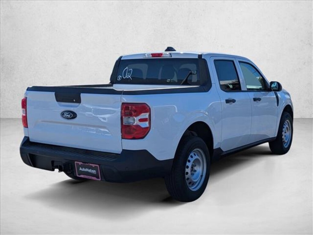 New 2025 Ford Maverick XL Truck SuperCrew