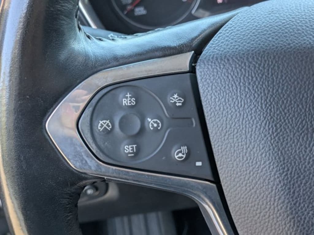 Used 2020 Chevrolet Traverse LT Cloth SUV