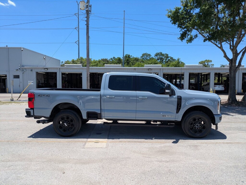 Used 2024 Ford F-250 LARIAT Truck Crew Cab