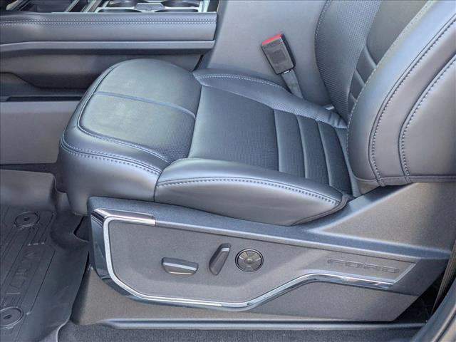 2026 Ford F-350 Platinum photo 4