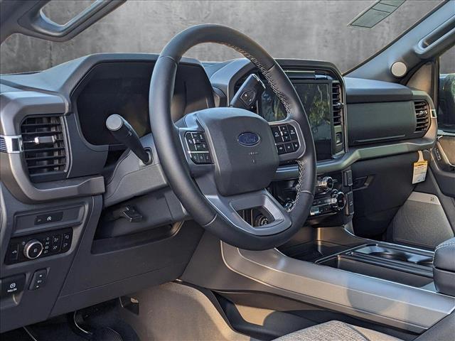 2025 Ford F-150 XLT photo 3