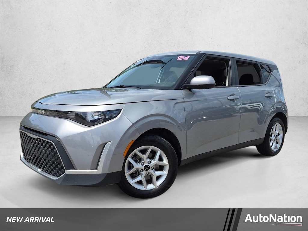 Used 2024 Kia Soul LX Hatchback