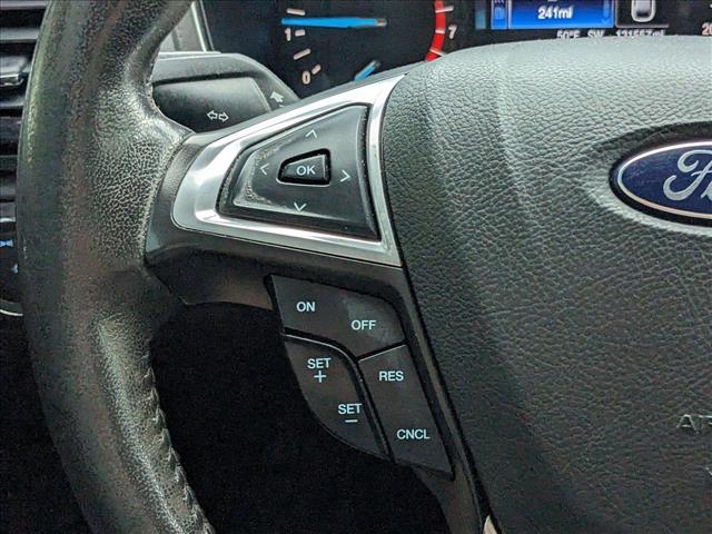 2016 Ford Fusion SE photo 4