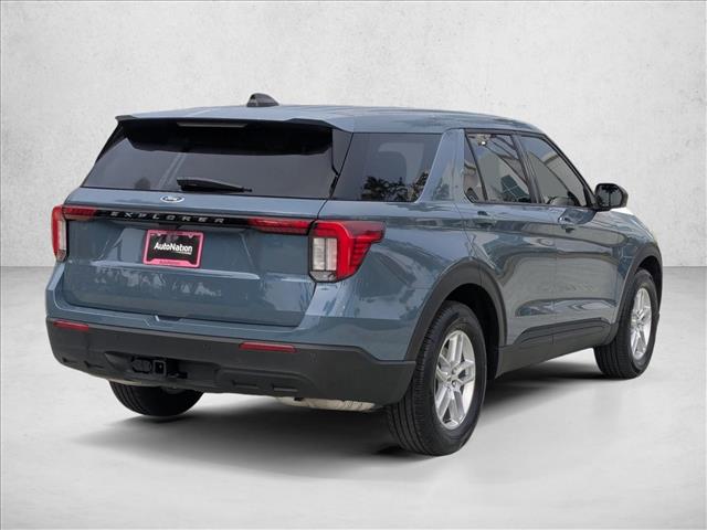 2026 Ford Explorer photo 2
