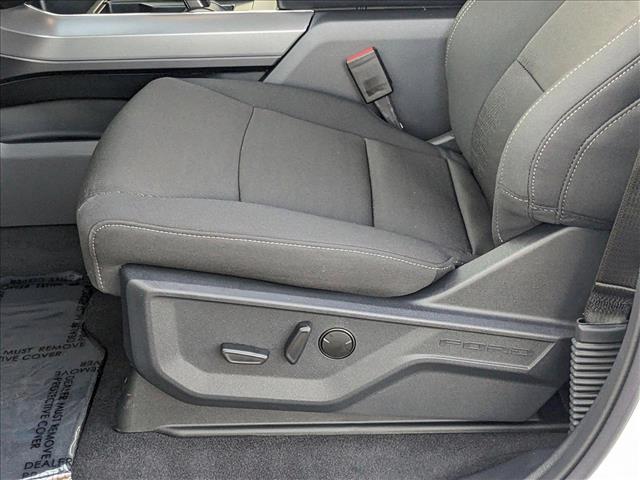 2025 Ford F-150 XLT photo 4