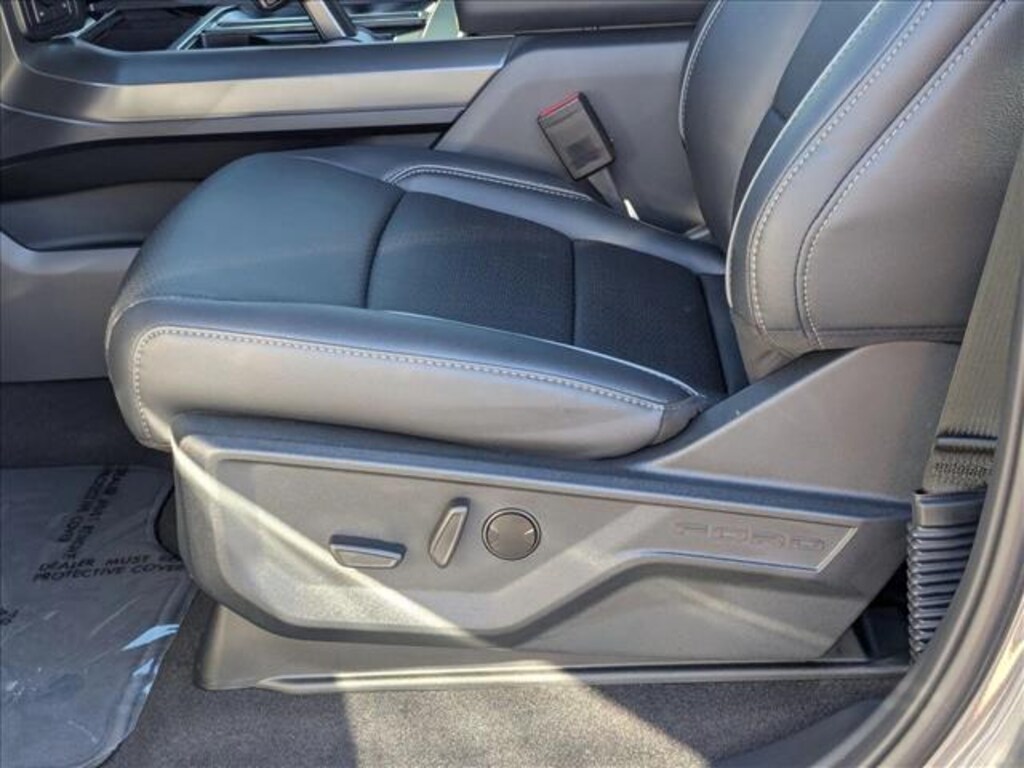 New 2025 Ford F-150 LARIAT Truck SuperCrew Cab