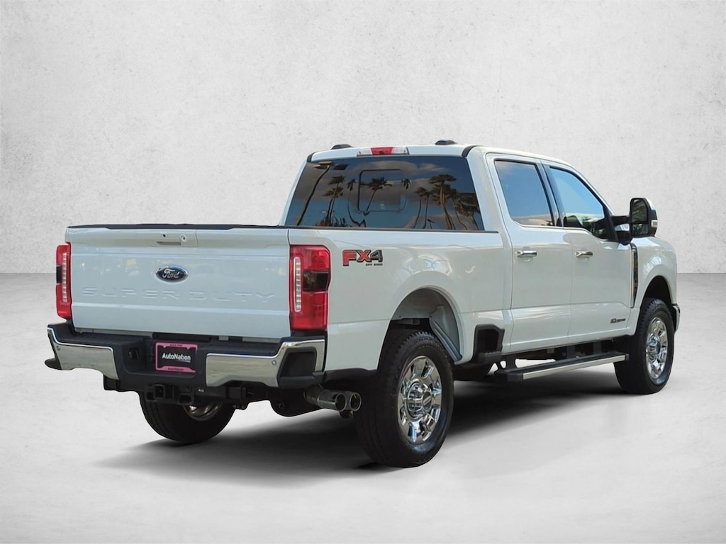 New 2026 Ford F-350 LARIAT Truck Crew Cab