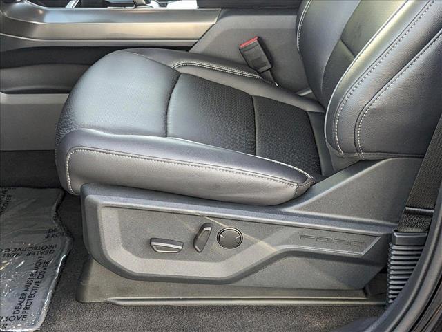 2025 Ford F-150 Lariat photo 4