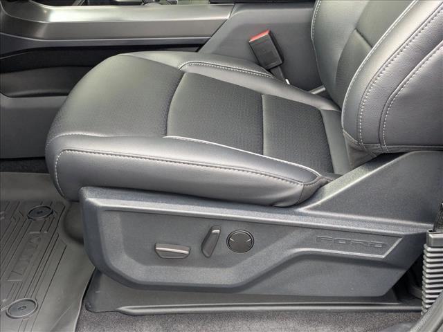 2025 Ford F-150 Lariat photo 4