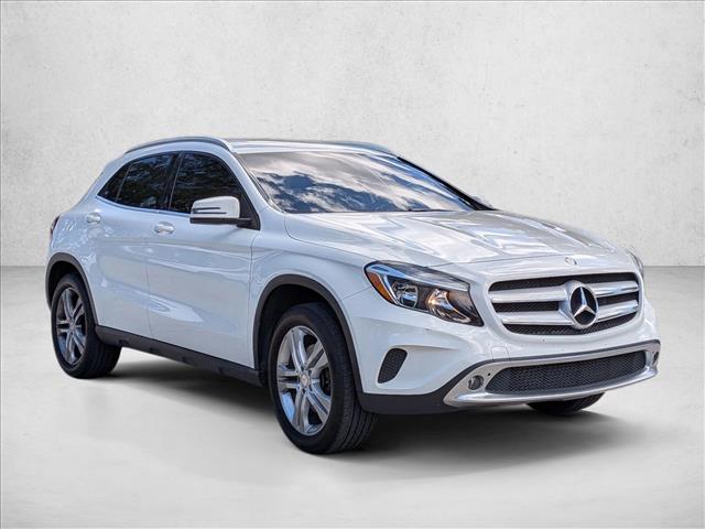 2015 Mercedes Benz GLA 250 4MATIC photo 3