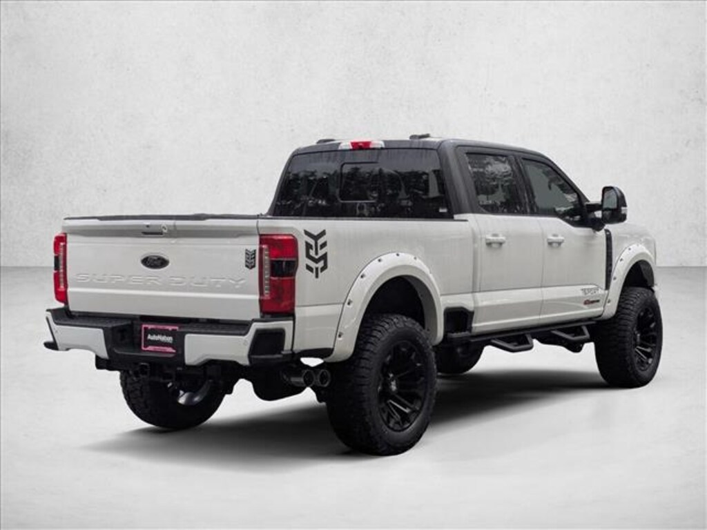 New 2026 Ford F-250 LARIAT Truck Crew Cab