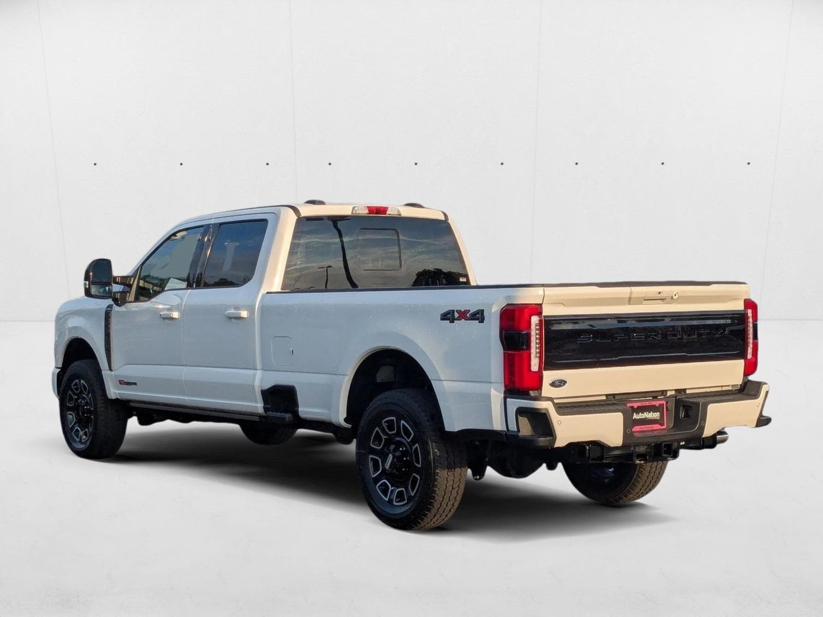 2026 Ford F-350 Super Duty Platinum - Photo 8