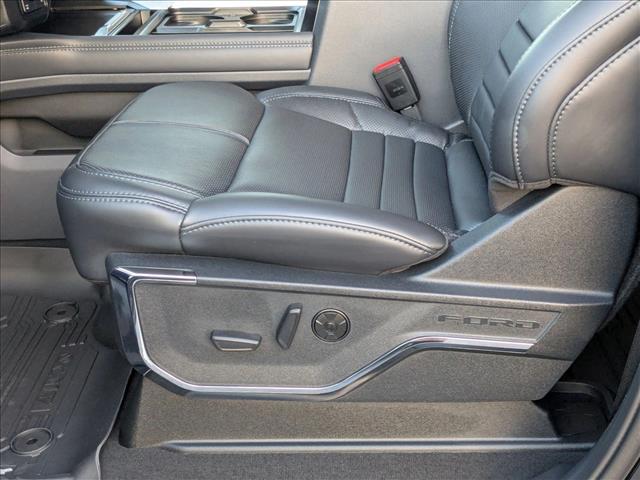 2026 Ford F-250 Platinum photo 4