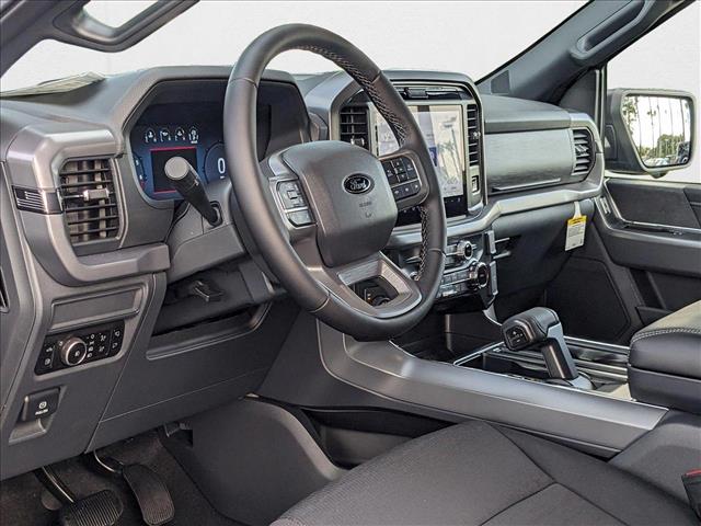 2025 Ford F-150 XLT photo 2