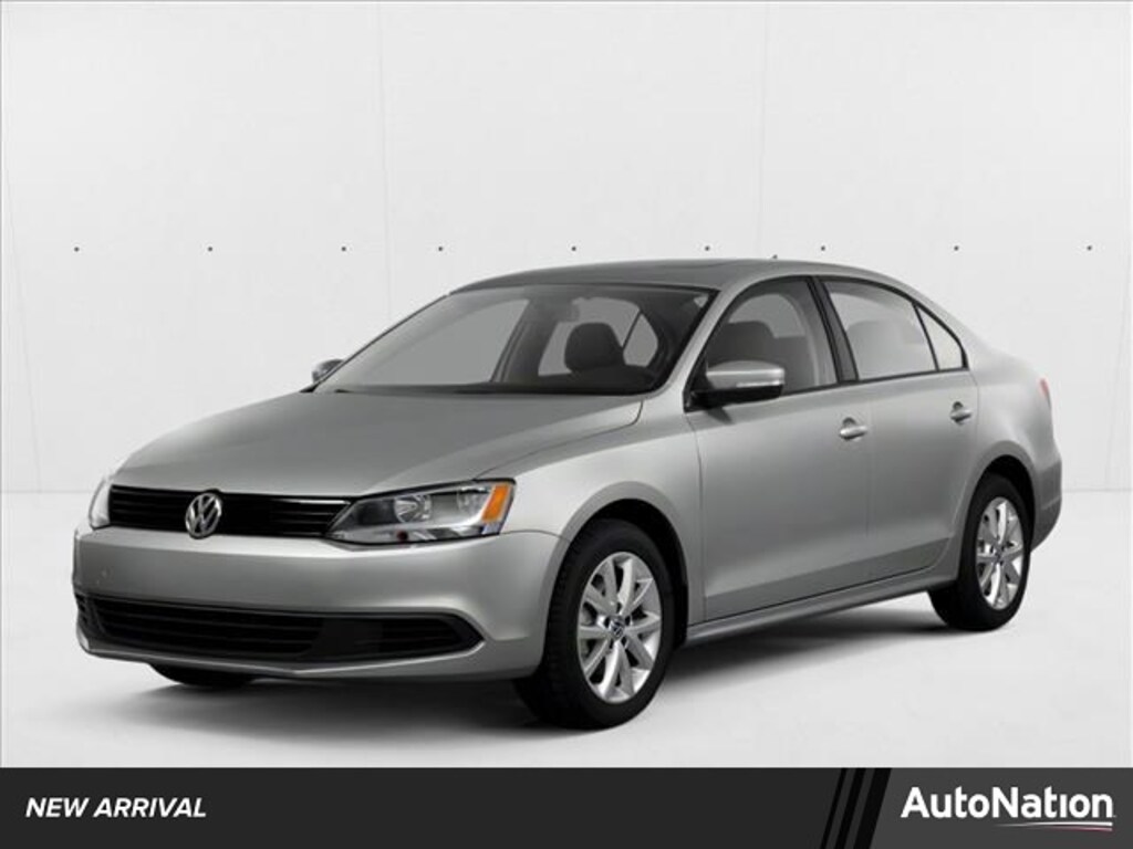 Used 2013 Volkswagen Jetta SE Sedan