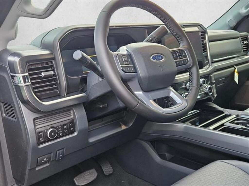 New 2026 Ford F-250 LARIAT Truck Crew Cab