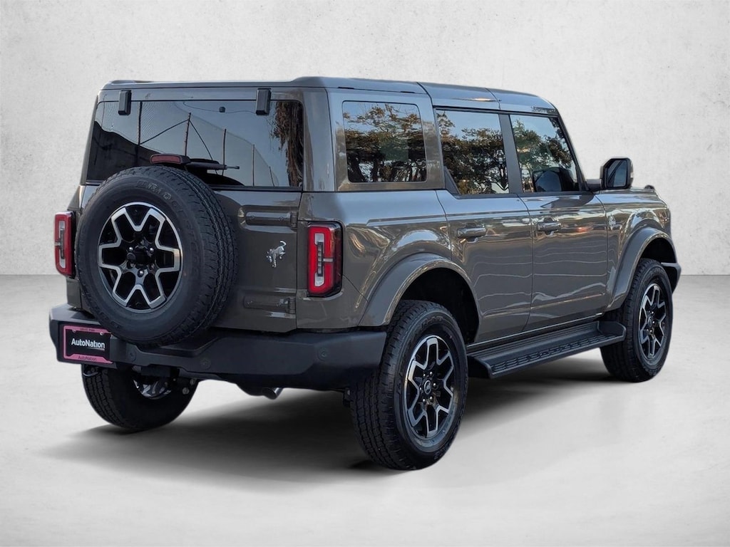 New 2025 Ford Bronco Outer Banks SUV