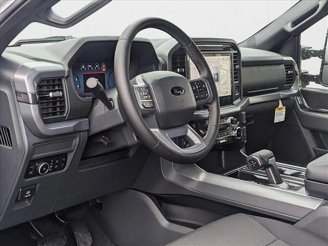 2025 Ford F-150 XLT photo 2