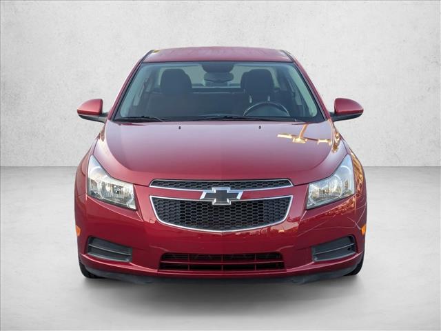 2014 Chevrolet Cruze photo 2