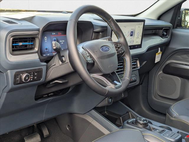 2025 Ford Maverick photo 3