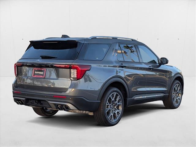 2025 Ford Explorer Platinum photo 2