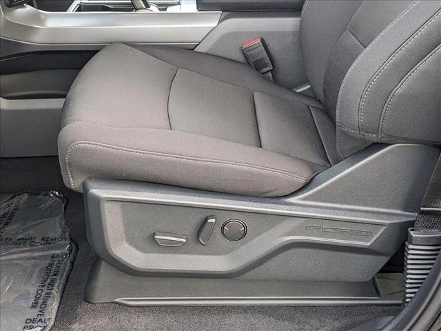 2025 Ford F-150 XLT photo 3
