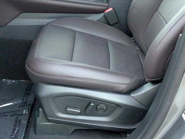 2025 Ford Explorer Platinum photo 4