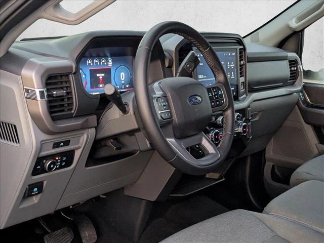 2025 Ford F-150 XLT photo 2