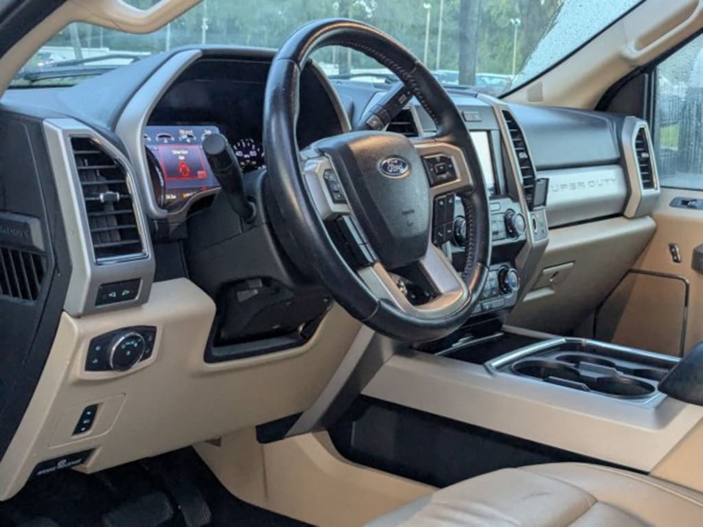 Used 2021 Ford F-250 LARIAT Truck Crew Cab