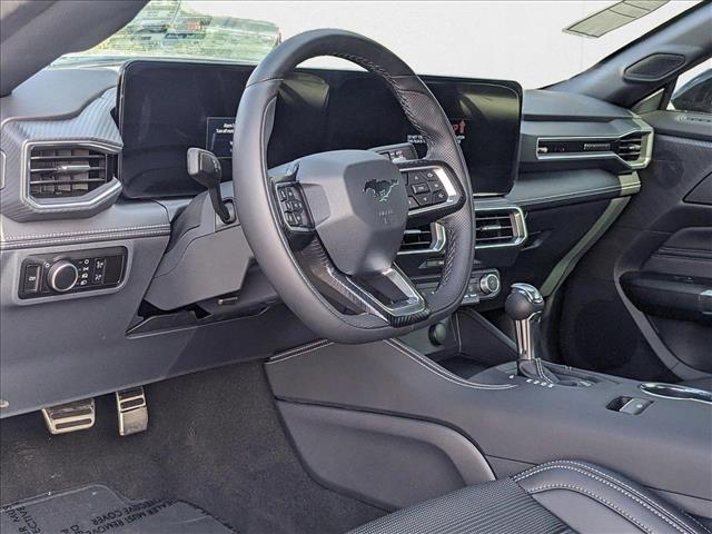 2025 Ford Mustang GT Premium Convertible photo 3