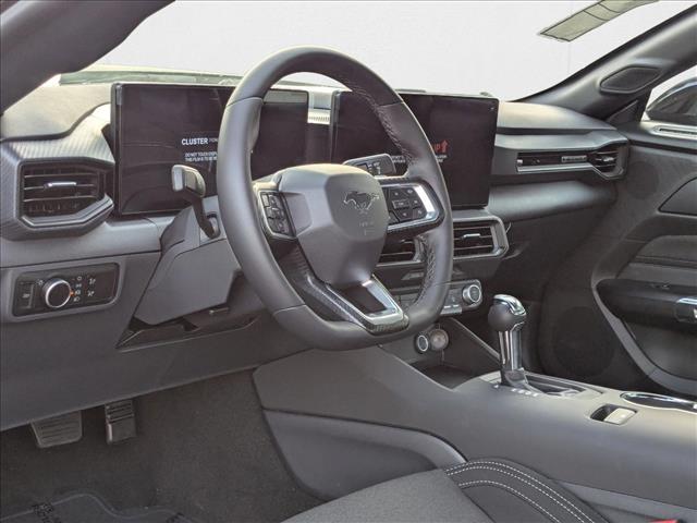 2025 Ford Mustang GT photo 3