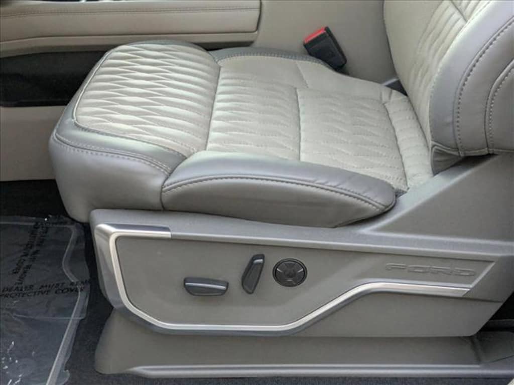 New 2026 Ford F-250 Platinum Truck Crew Cab