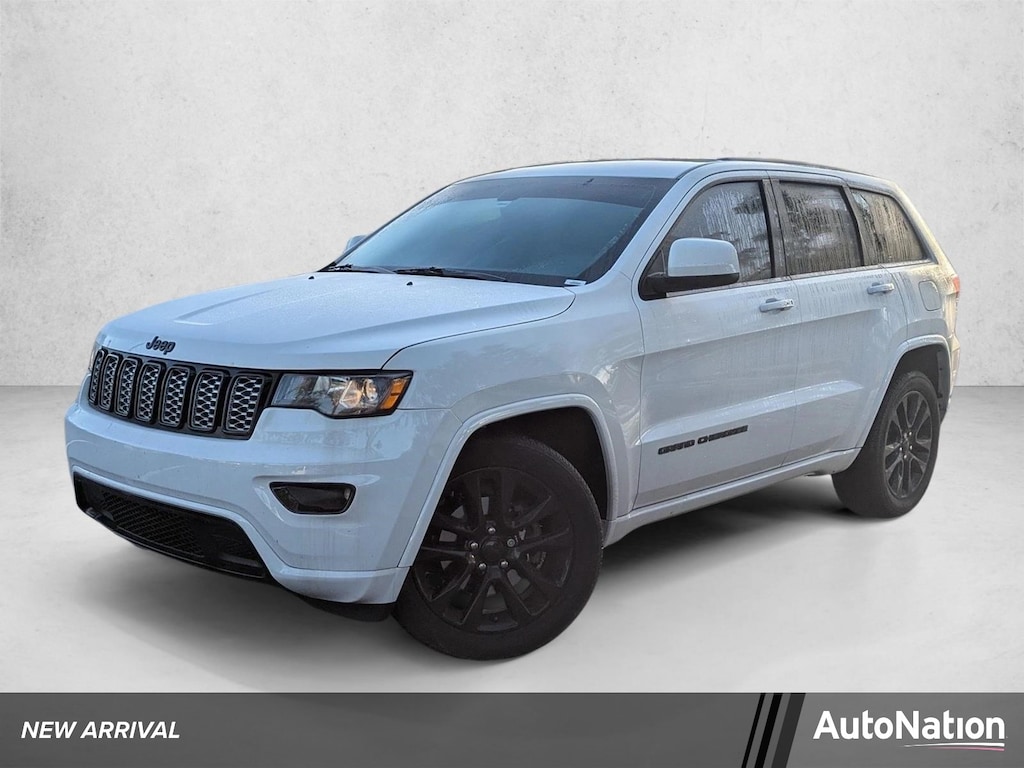 Used 2018 Jeep Grand Cherokee Altitude SUV