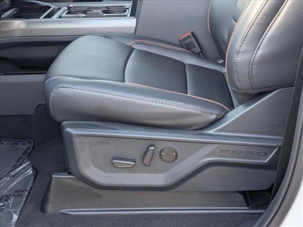 New 2026 Ford F-250 LARIAT Truck Crew Cab