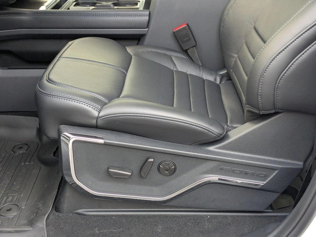 New 2026 Ford F-250 Platinum Truck Crew Cab