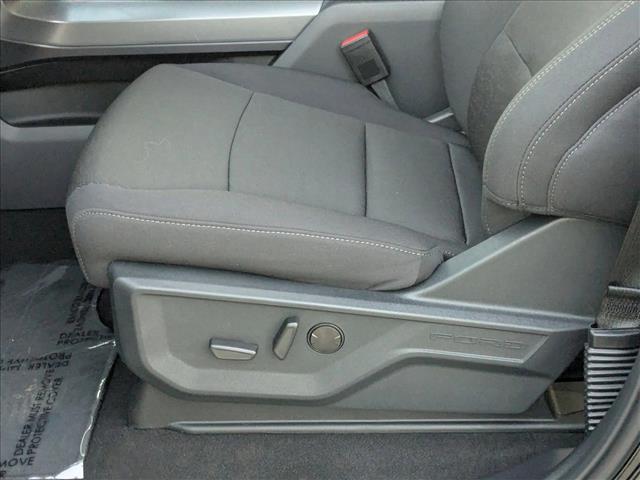 2025 Ford F-150 XLT photo 4