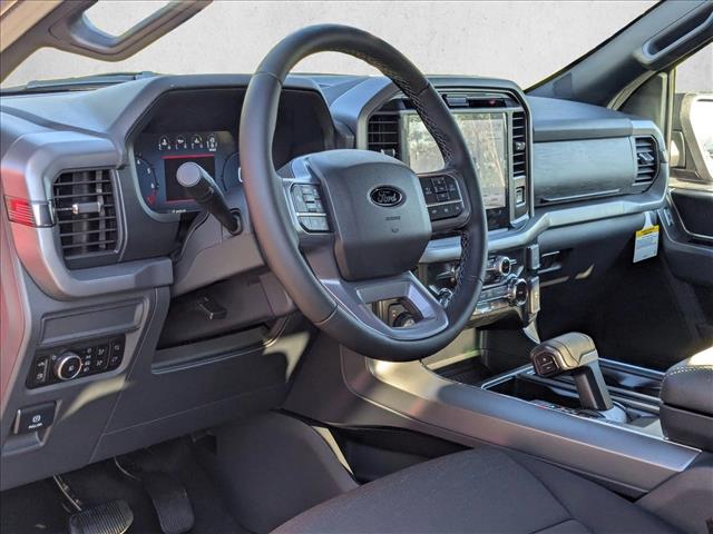 2025 Ford F-150 XLT photo 3